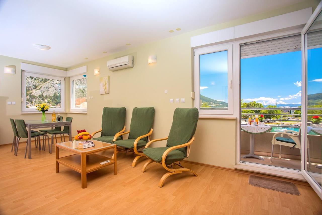 Apartmani Ribnjak Seka Оміш Екстер'єр фото