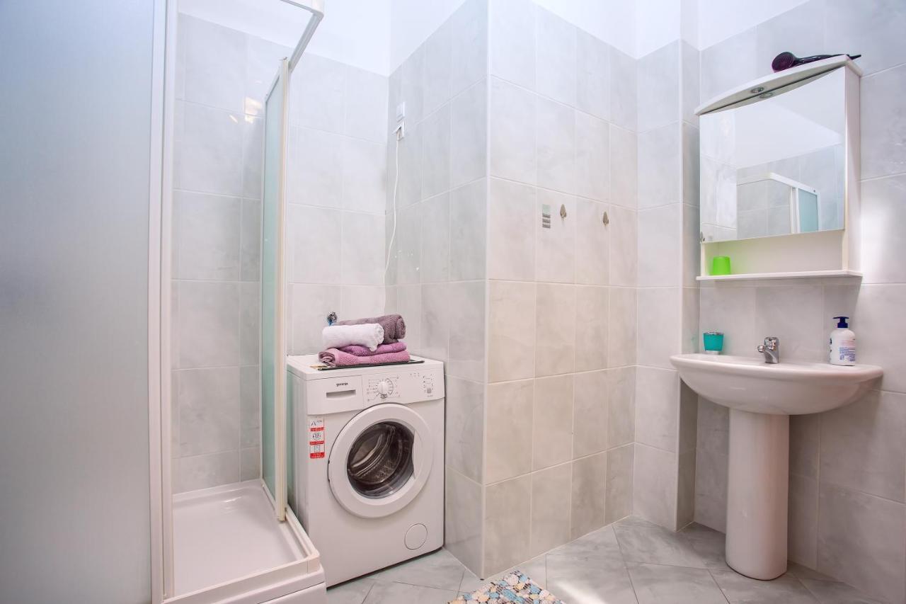 Apartmani Ribnjak Seka Оміш Екстер'єр фото
